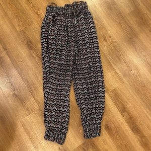 Anthropologie flowy harem/jogger pant